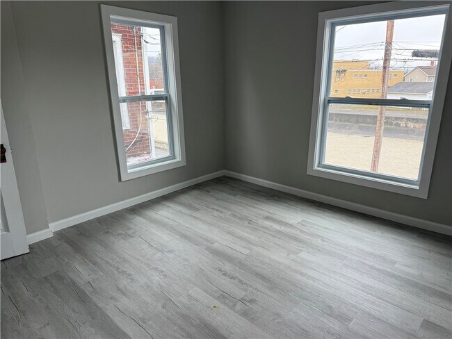 Foto del edificio - 14 Willow Pl