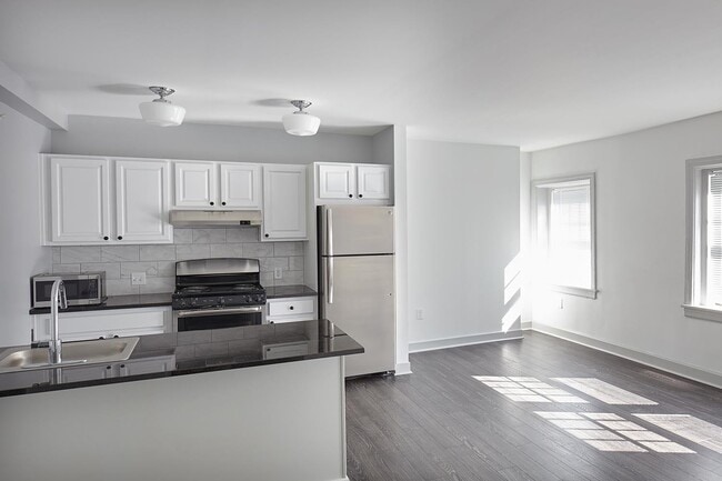Interior Photo - The Newbern