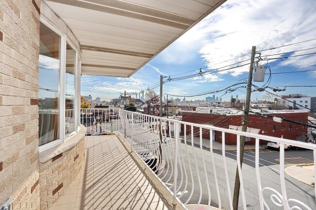 Foto del edificio - 1150 70th St