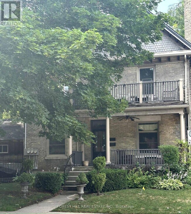 Photo du bâtiment - 94-94 Central Ave