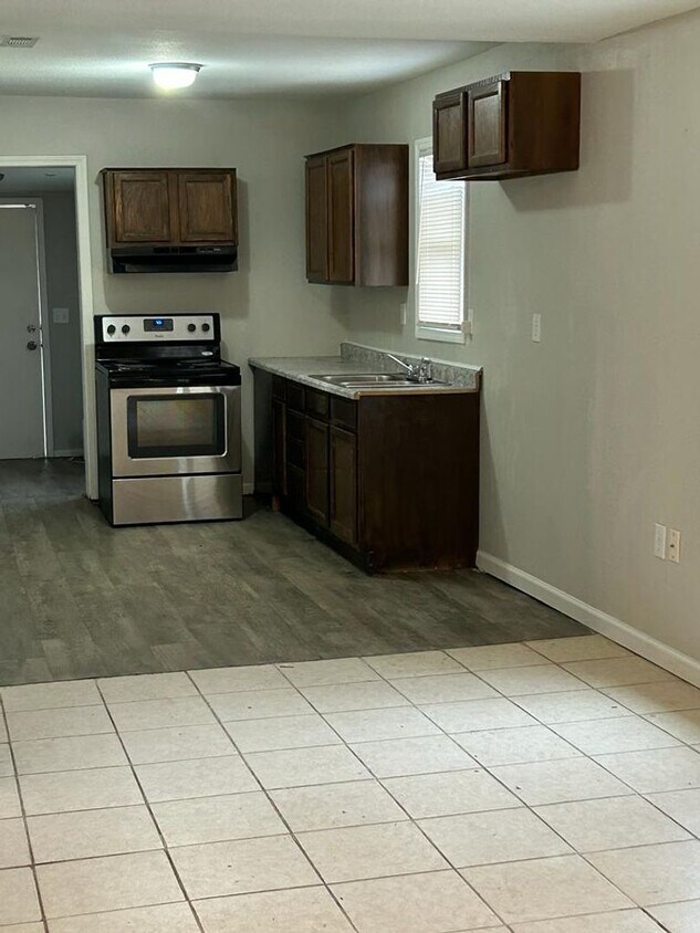 Foto principal - 1539 Topping Ave
