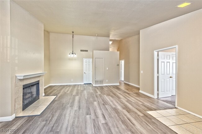 Foto del edificio - 2839 Blue Bonnet Dr