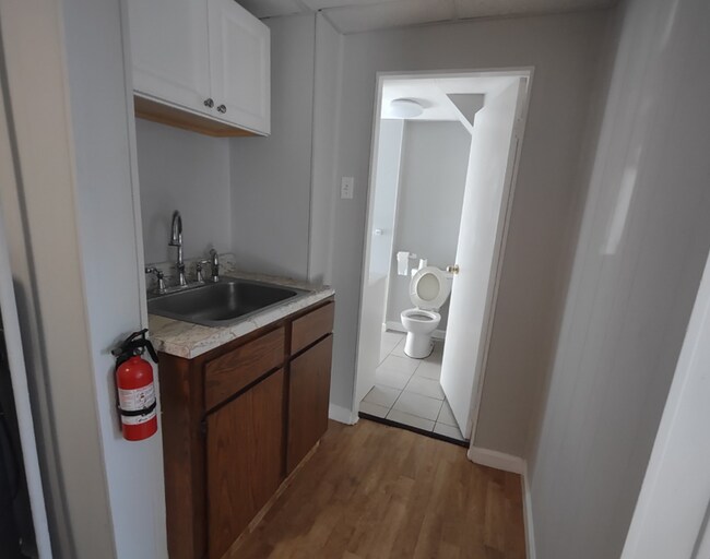 Foto del edificio - 342 Princeton St