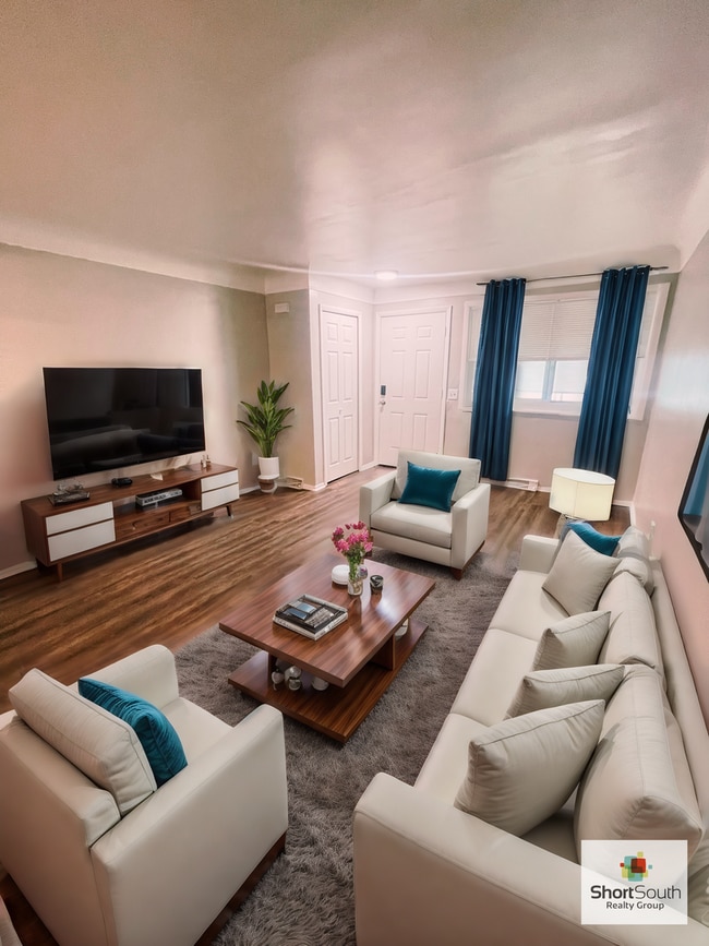 Building Photo - 48139 Meadow Ln