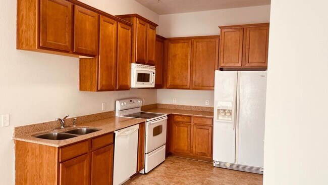 Foto del edificio - 1530 Broken Oak Dr