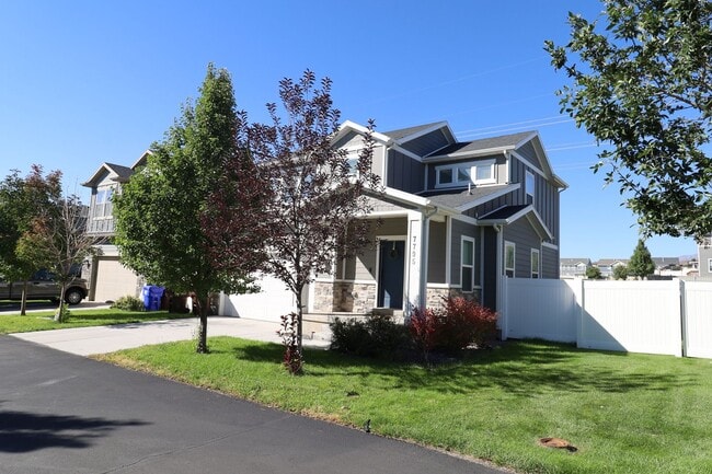 Foto del edificio - Single Family Home Eagle Mountain