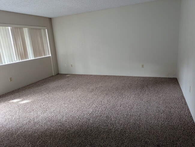 Foto del edificio - 1229 Burton Ct