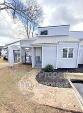 Building Photo - 295 Clearview Ct