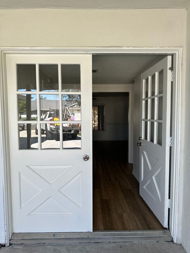 Foto del edificio - Newly Remodeled South Corona Family Home