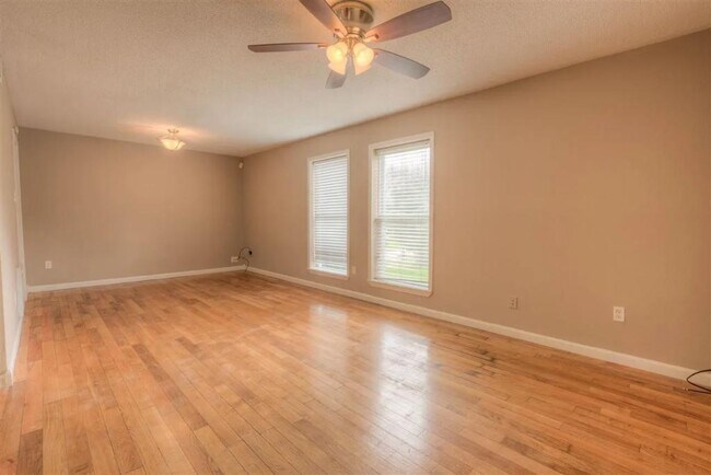 Foto del edificio - 5578 Sweet Gum Dr