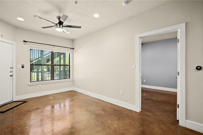 Building Photo - 1807 Poquito St