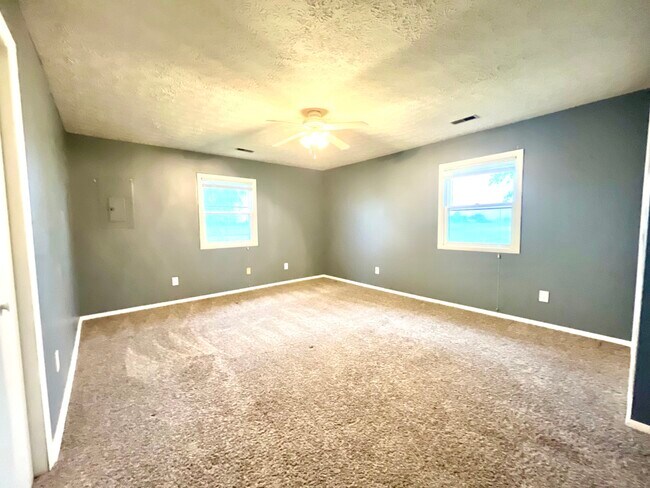 Foto del edificio - 1843 County Rd 650 W