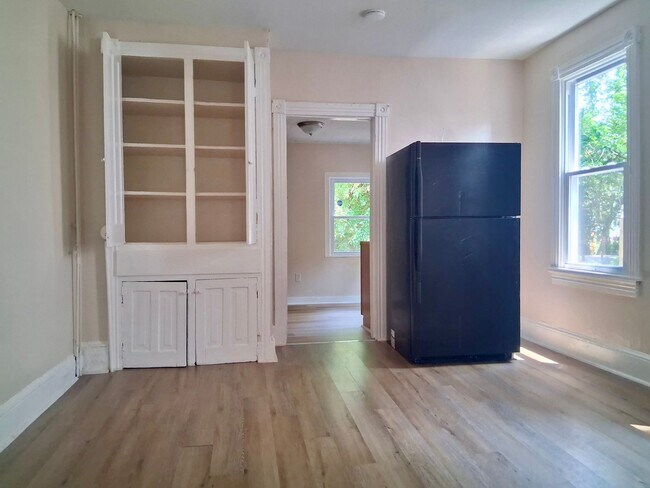 Foto del edificio - Spacious 4 Bedroom Home FOR RENT in Bridgeton NJ $2150
