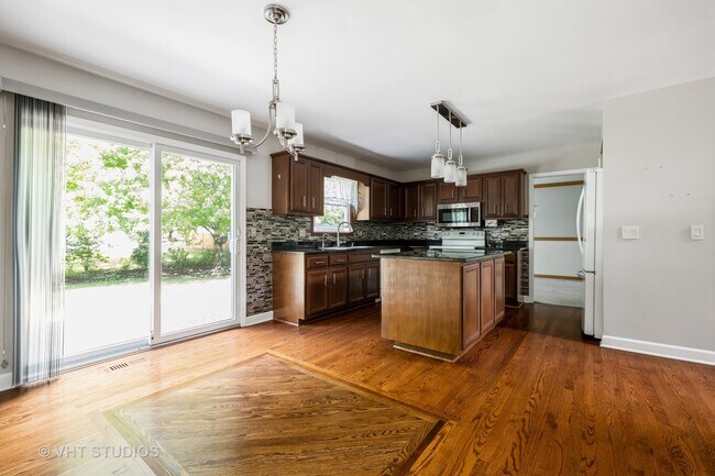 Building Photo - 24228 Pheasant Chase Dr