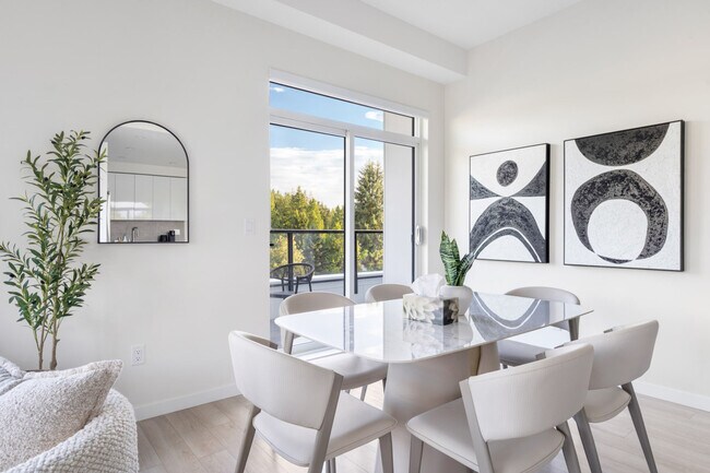 Building Photo - 14257 103A Avenue-SI ID1262260P