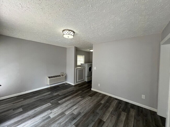Foto del edificio - Great 2 Bedroom