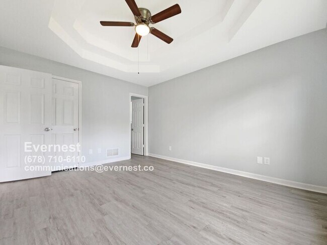 Foto del edificio - 32 Saddle Ln NW