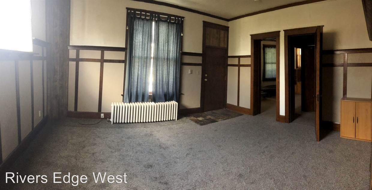 Primary Photo - 220 W Washington St