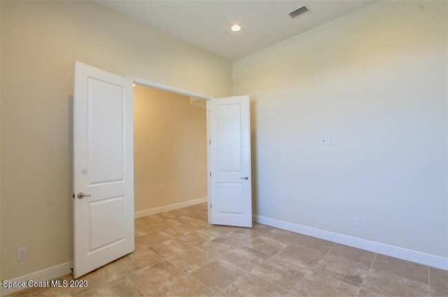 Building Photo - 7378 Bluemink Ln