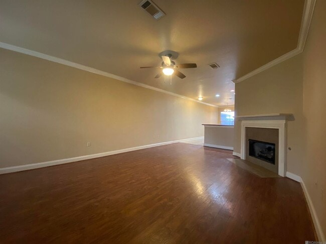 Building Photo - 4848 Windsor Village Dr