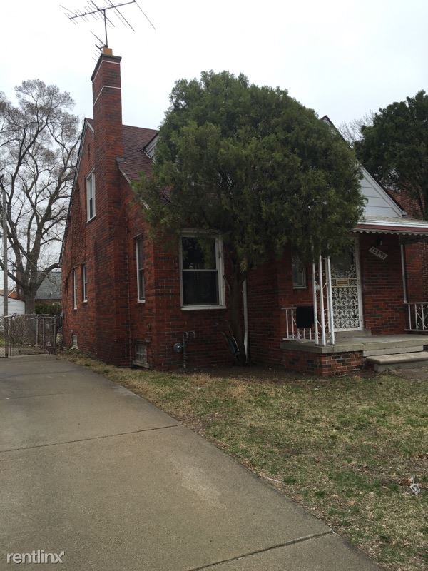 Primary Photo - 18494 Mendota St