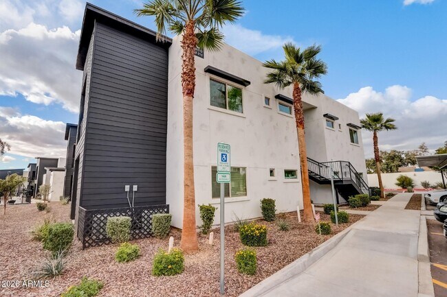 Building Photo - 9160 N 67th Ave