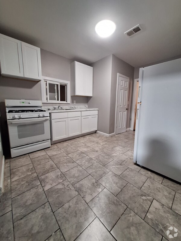 Dublin Historic District Apartments under 3,000 Paterson, NJ 2