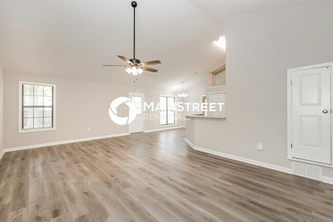 Building Photo - 3 Bedroom Pet-Friendly Home in MILLINGTON, TN with Main Street Renewal