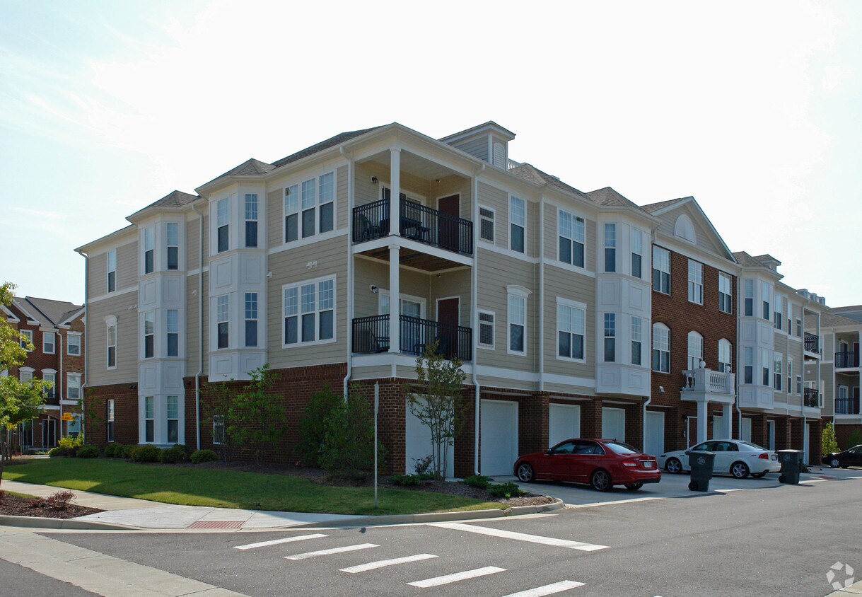 Primary Photo - 600 Red Hill Rd
