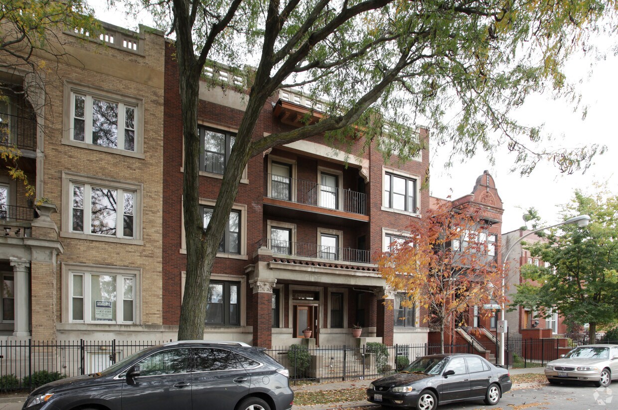 Building Photo - 4361-4363 S Greenwood Ave