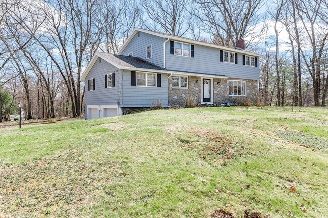 Building Photo - 15 Maplewood Rd