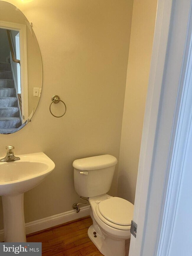 Foto del edificio - 16744 Sweeney Ln