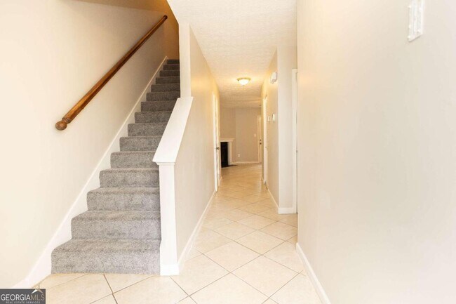 Foto del edificio - 7208 Crestside Dr