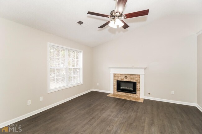 Building Photo - 550 Southern Trace Dr