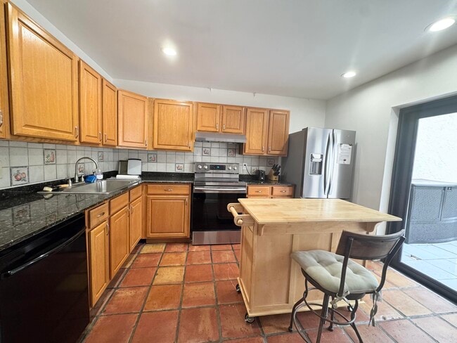 Building Photo - 257 Pleasant Wood Dr