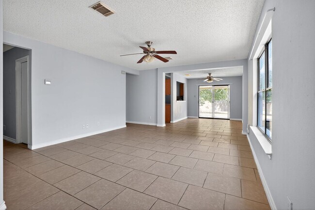 Photo - Cozy & Spacious 2 Bed, 2 Bath with Private... House