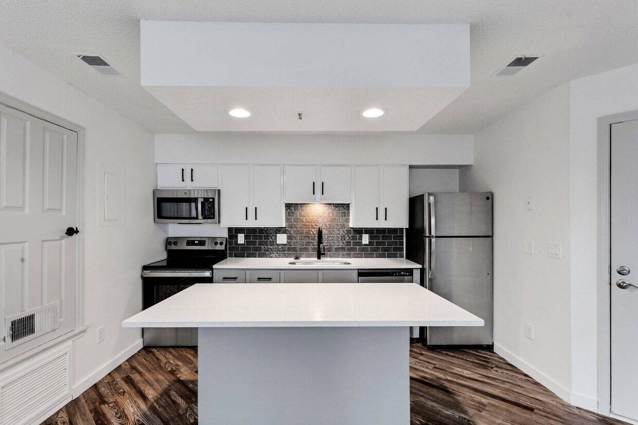 The Maxwell Apartments 4515 Walnut St Kansas City, MO