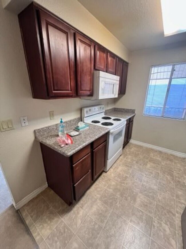 Foto del edificio - One Bed Condo in Southwest