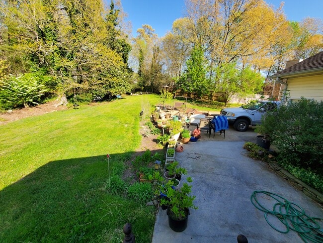Building Photo - 5621 Chestnut Pond Dr