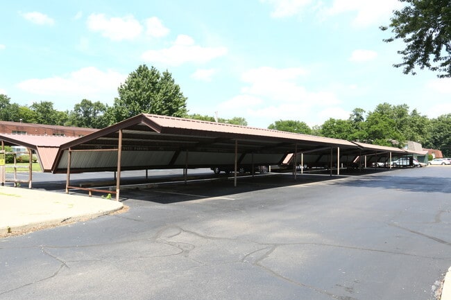 Building Photo - Willow Creek Apartments