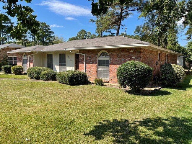 Foto del edificio - Ranch 3-Bedroom home !!