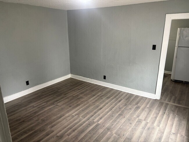 Foto del edificio - Duplex Apartment in Waterloo, IA