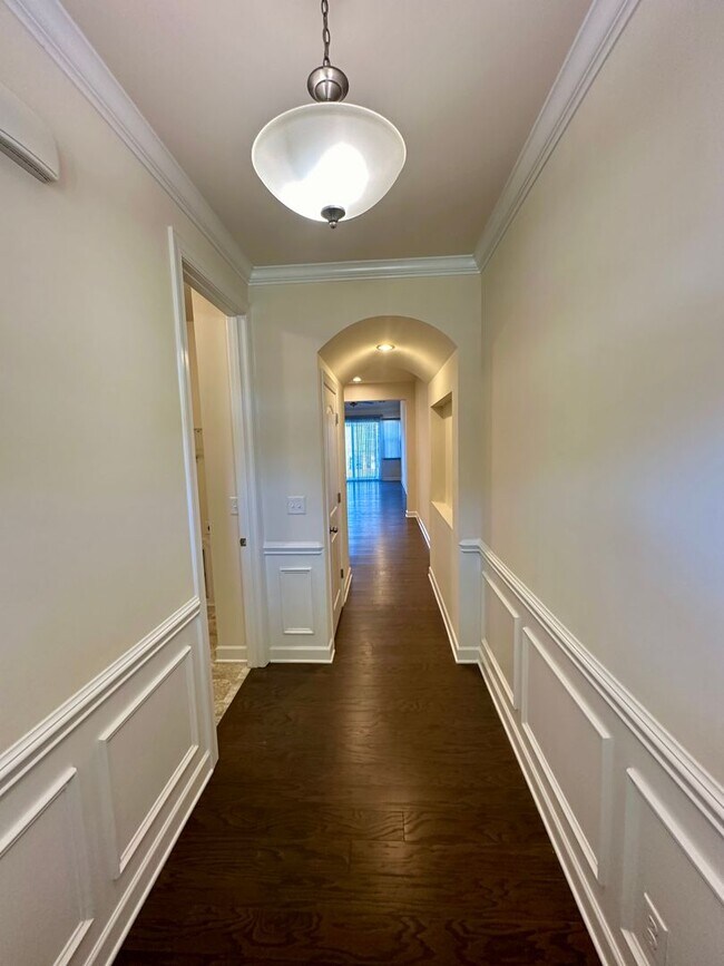 Building Photo - Spacious 3BR Townhouse in Berewick