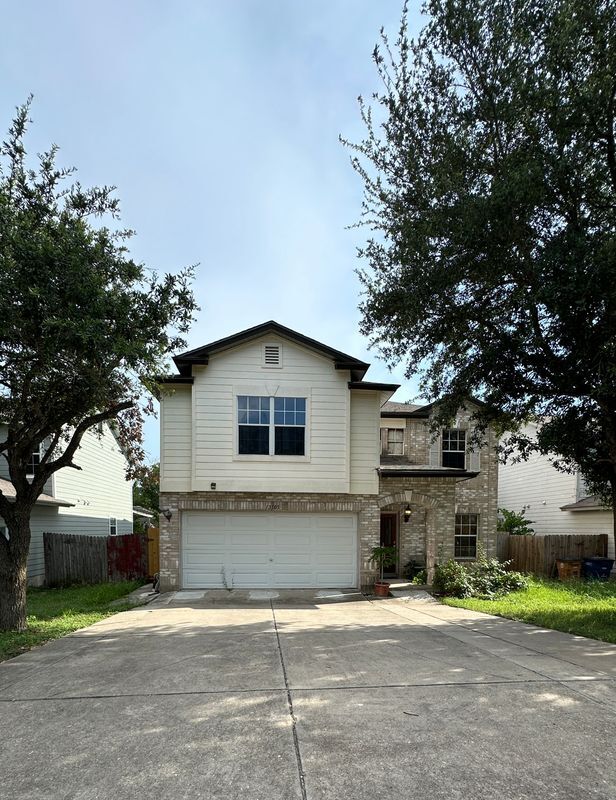 Foto principal - 13105 Lofton Cliff Dr