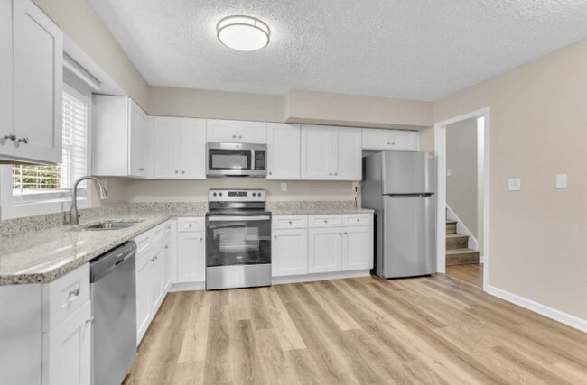 Foto del edificio - 3640 W Potomac Dr