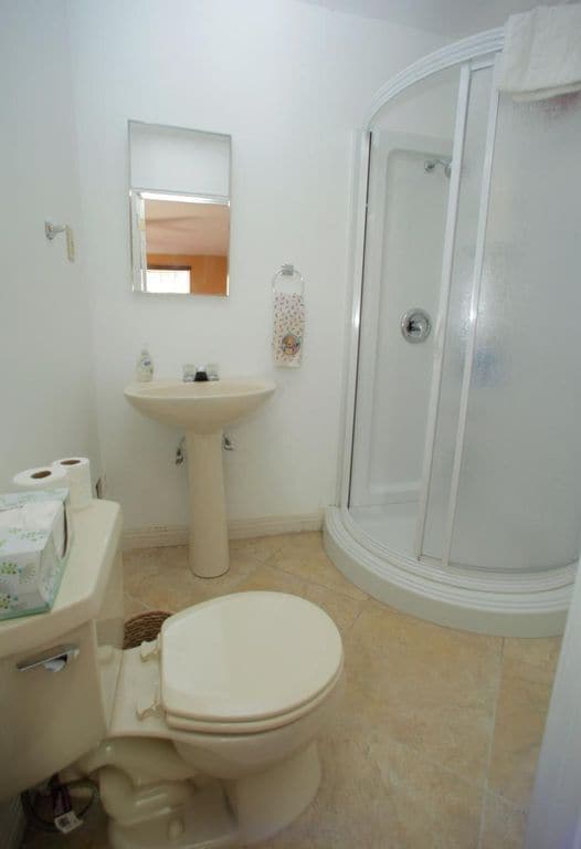 Bathroom - 4003 Harriman Ave