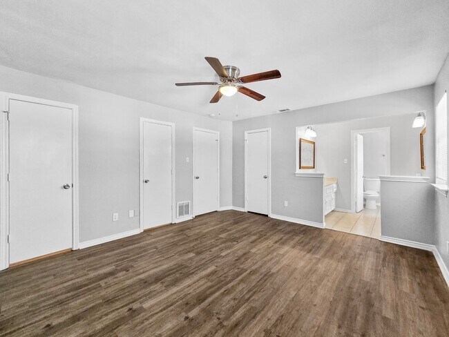Building Photo - Coming Soon! 4 BR/2.5BA | Newly Renovated Single Family Home |  Large backyard| In Plano!