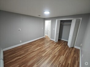Building Photo - 28 Vine St