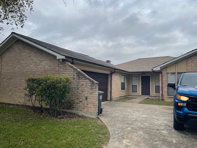 Building Photo - 17822 Wild Willow Ln