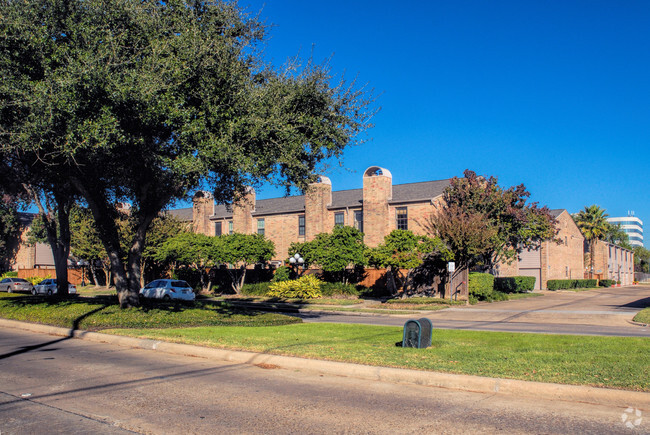 Foto del edificio - Westchase Forest Townhomes